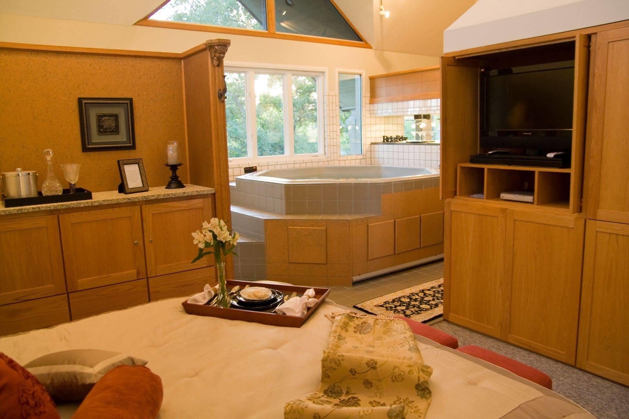 Abigaile'S Treehouse Hotel Bryan Kamer foto